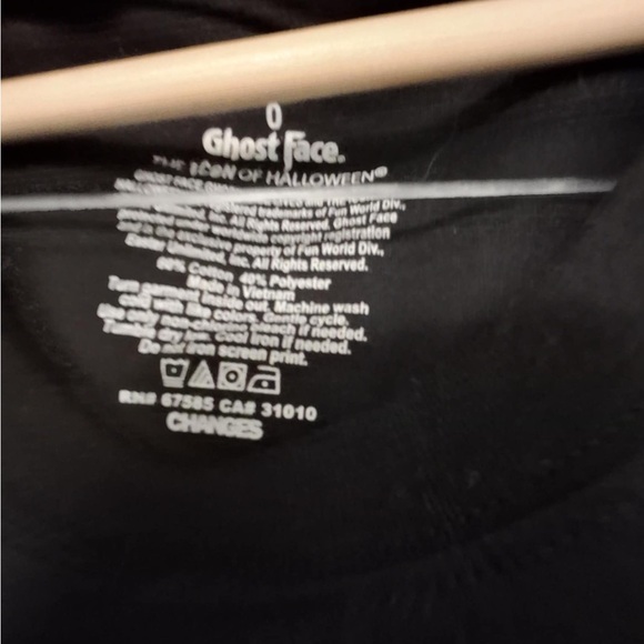 torrid Black Short Sleeve Tee with Silver Rhinestone Scream/Ghostface Graphic - Picture 3 of 3